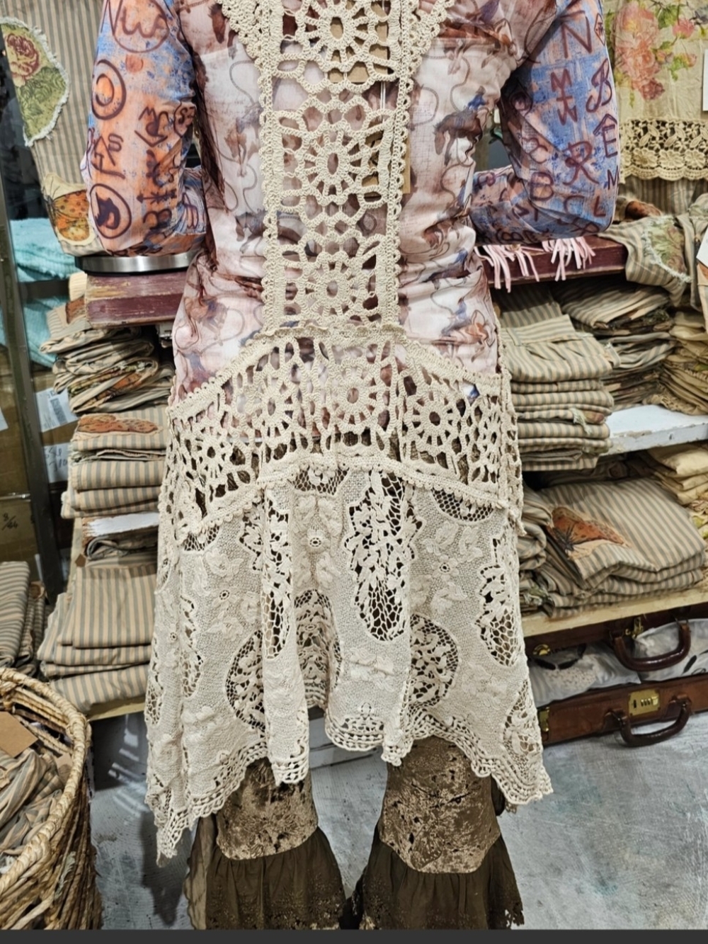NEW A Rare Bird Magdalena Crocheted Duster - Picture 7 of 12